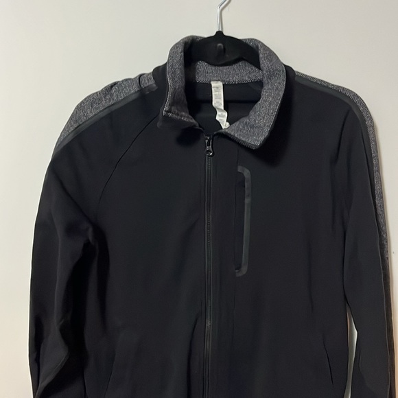 Lululemon Jacket CA35801 RN 106259 Size M - Picture 2 of 9